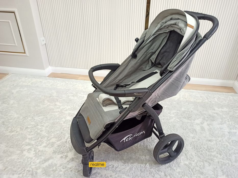 Продам прогулочную детскую коляску  Tecnum-198C