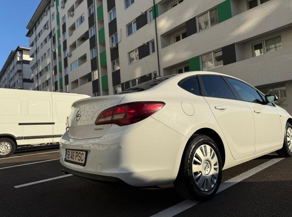 Vand Opel Astra J 2018 1.4 benzina turbo