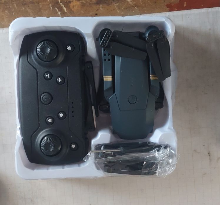 Дрон- играчка нов