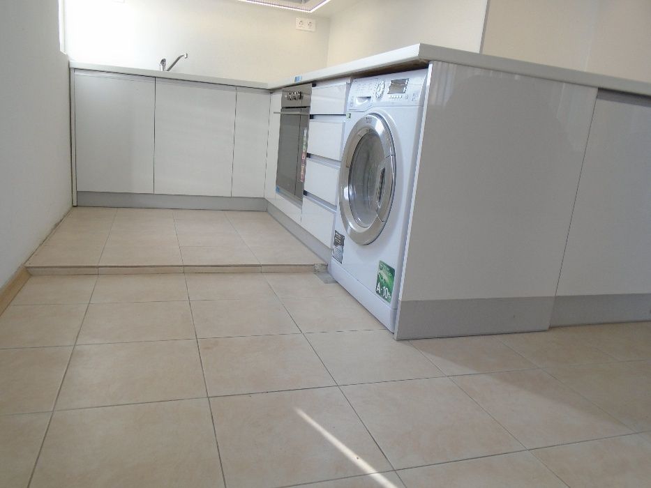 Кухни и мебели по поръчка