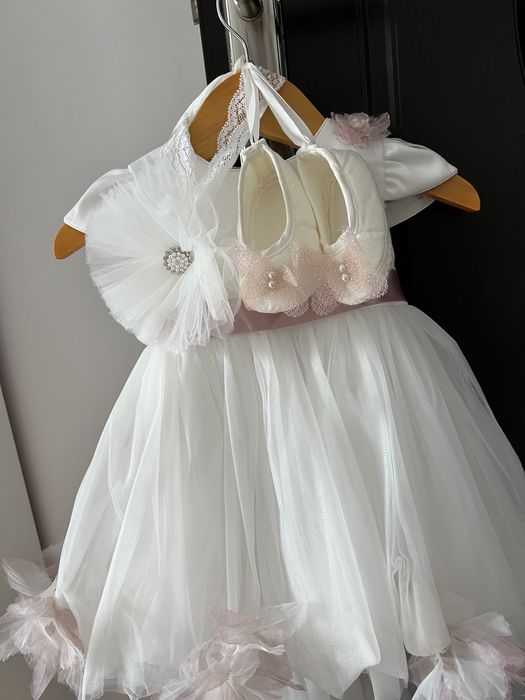 Rochita cu trena 6-9 luni