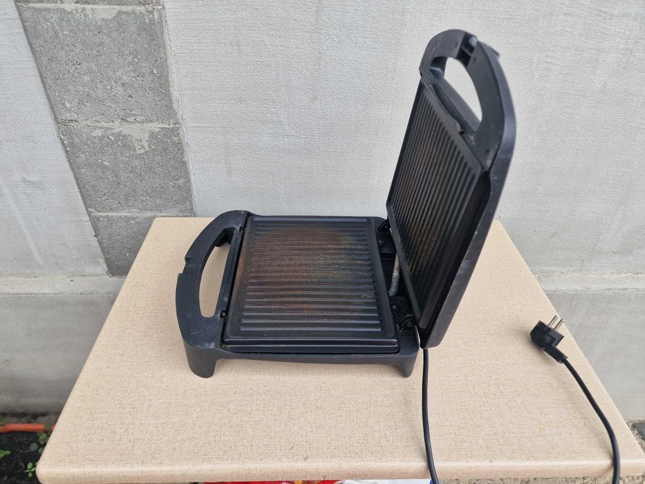 Aparat de facut sandwich-uri Simbo, 1550W, Capacitate 4  sandwich-urI
