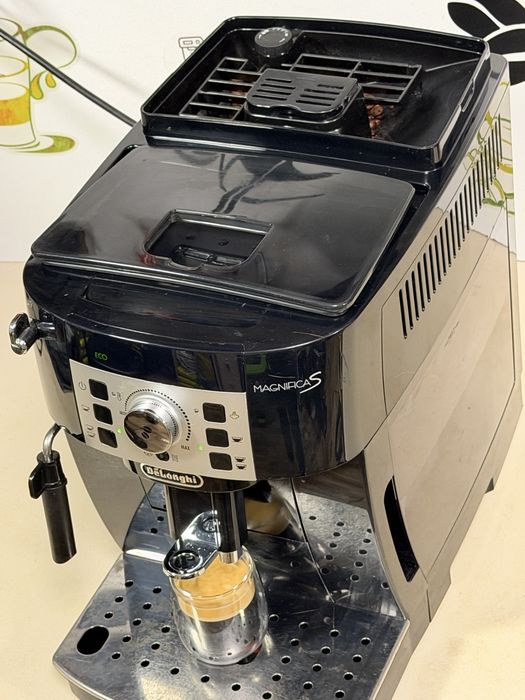 Кафемашина кафе автомат delonghi magnifica S с гаранция