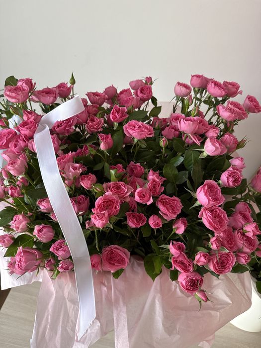 Продам свежие розы в коробках