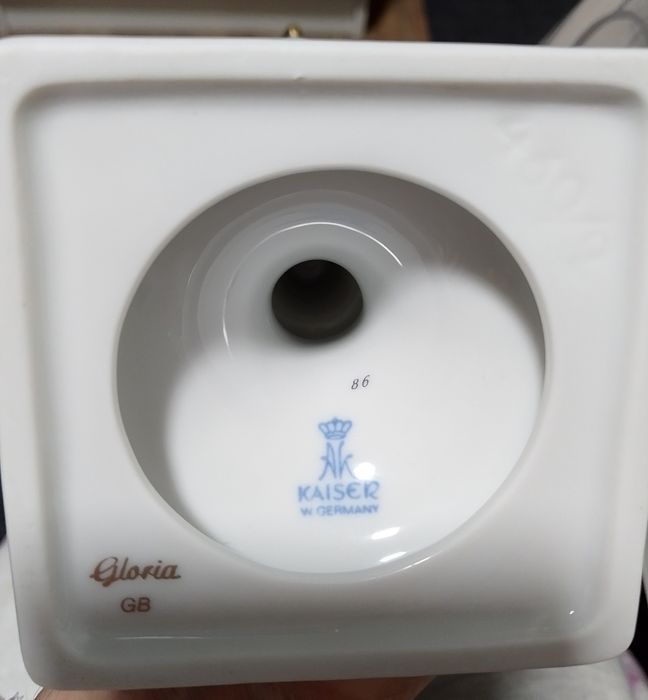 Винтажная фарфоровая ваза "Кaiser". Германия