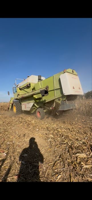 Claas Dominator 76
