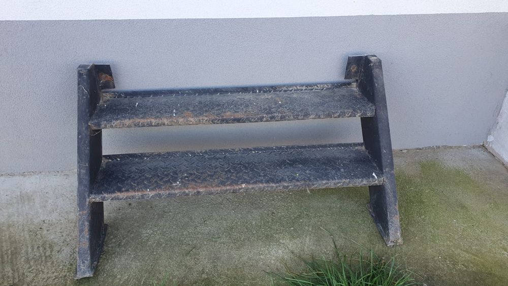 Scara metalica, dimensiunea 1 m interior 1.08 exterior