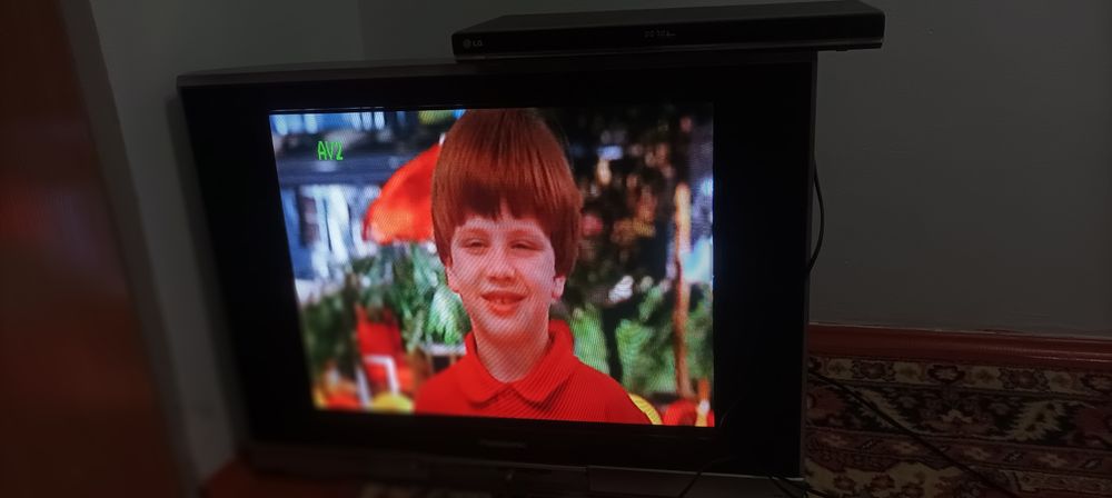 Телевизор Панасоник 72 см,с ДВД