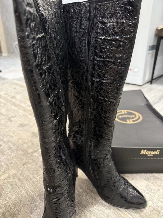 Срочно продам зимний сапоги