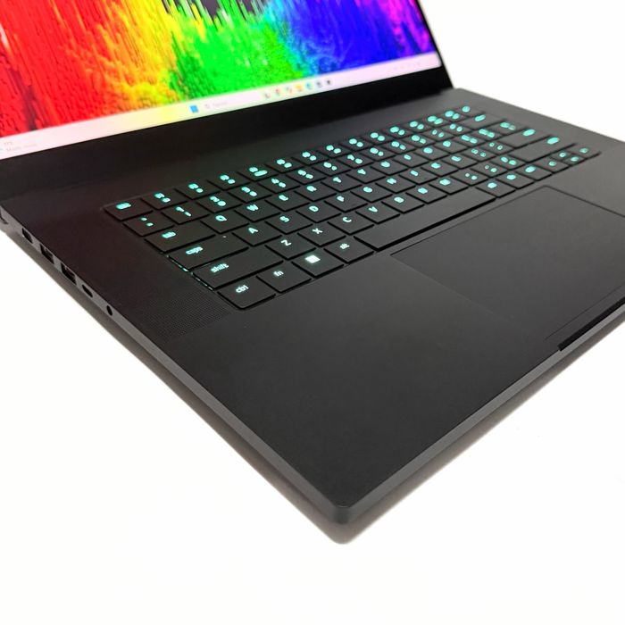 Razer Blade 15/QHD 240Hz/i7-12800H 14x4.80GHz/RTX 3070 Ti/16GB DDR5/1TB