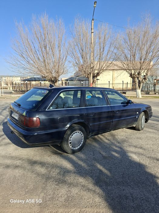 Продам срочно машину