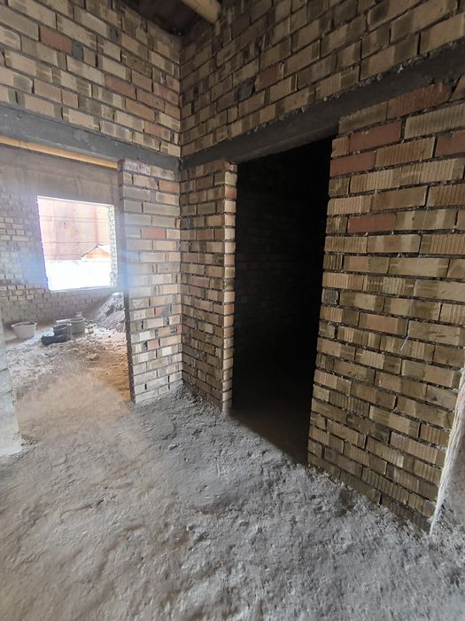 Hovli sotiladi 3 sokt