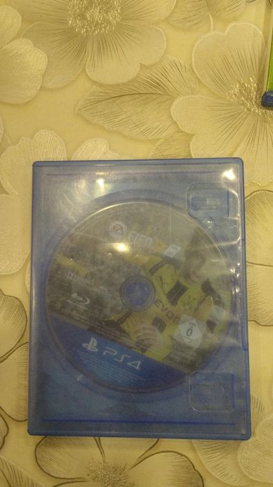 Игра за PS4 WWE2K16 и FIFA17