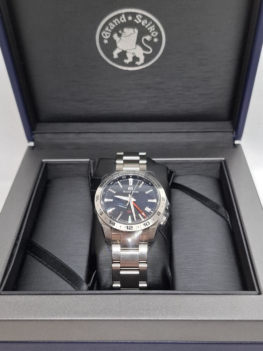 Grand Seiko 9F86 GMT