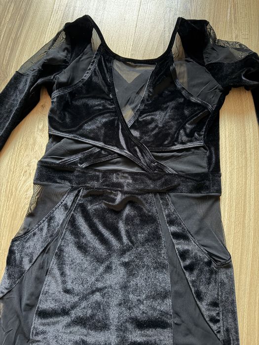 сатенена рокля, червена рокля Zara, къса черна рокля с гол гръб