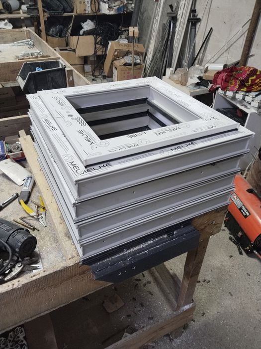 Окно двери форточки