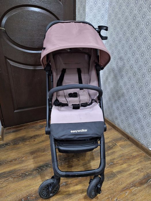 Продается коляска easywalker