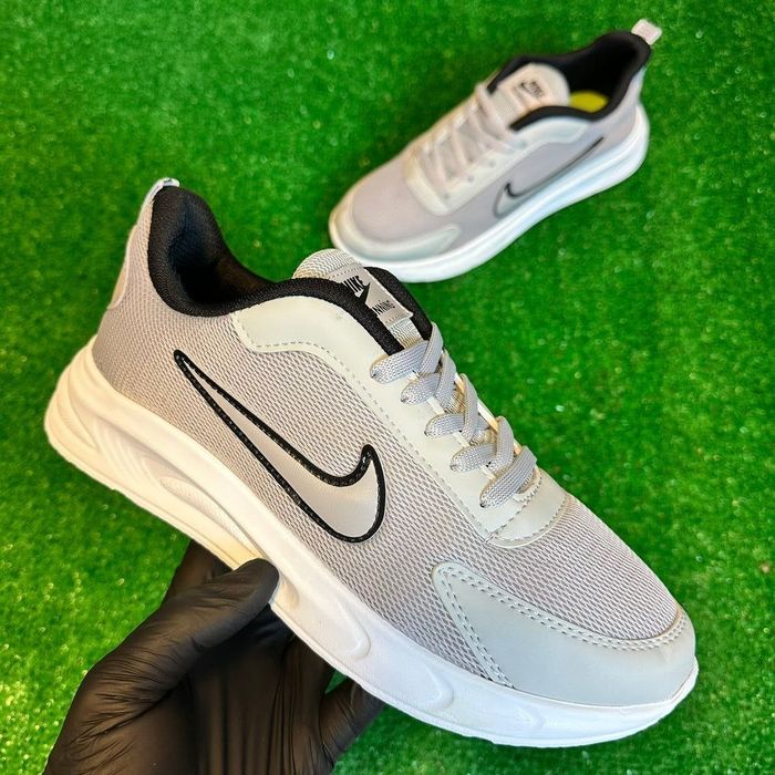 Adidasi barbati model nou