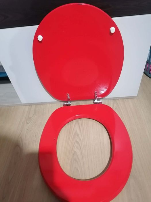 Капак за тоалетна чиния