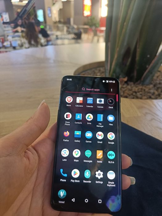 Doar Bucuresti - Oneplus 6 ecran fisurat~ 8Gb/128Gb - Baterie buna // Gasiti altul mai puternic in banii astia va fac reducere