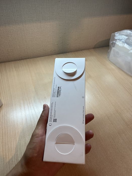Продам Apple Watch Series 11 42mm Jet Black