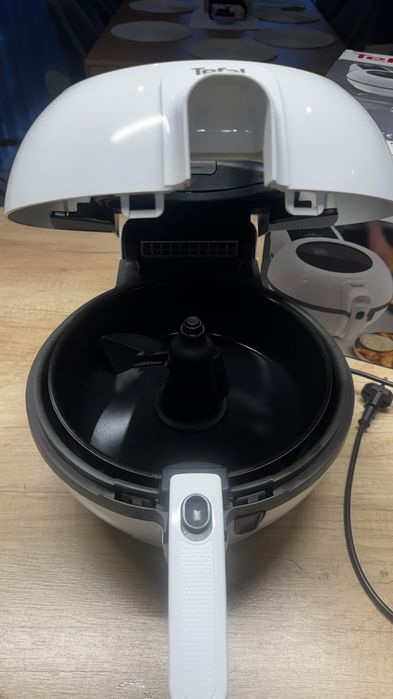 Уред за здравословно готвене Tefal ActiFry Extra