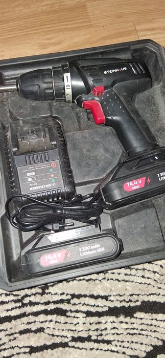 Bormașina cu 2 acumulatori ,încărcător