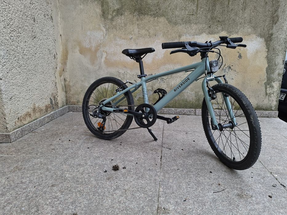 Vând bicicletă copii