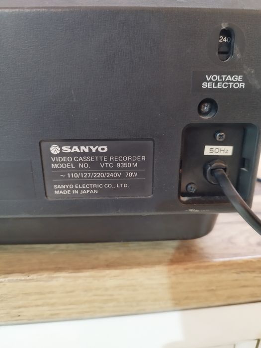 Продавам видеорекордер Sanyo Betamax
