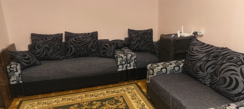 Диван  тройка с подушками