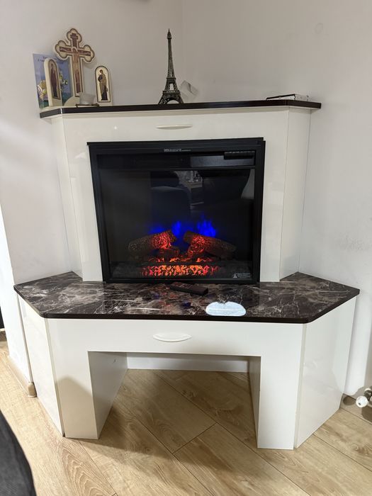 Semineu electric cu telecomanda