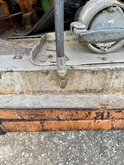 Mercedes Benz 811 канало почистващ