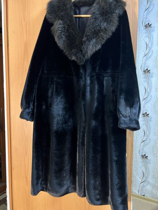 Продам шубу новую