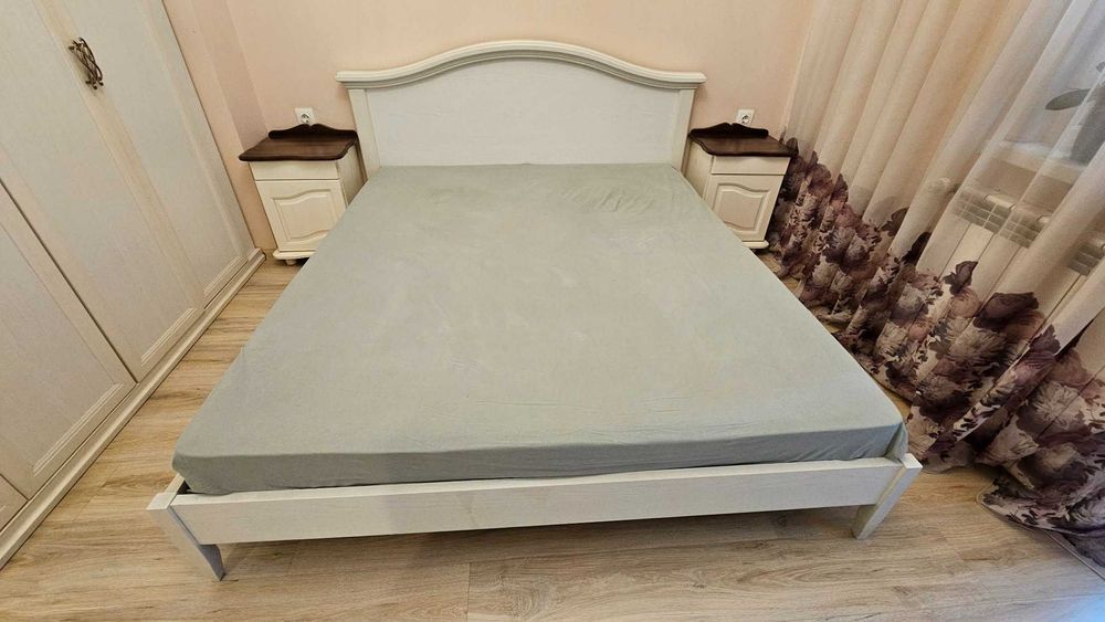 спалня от масив , без матрак