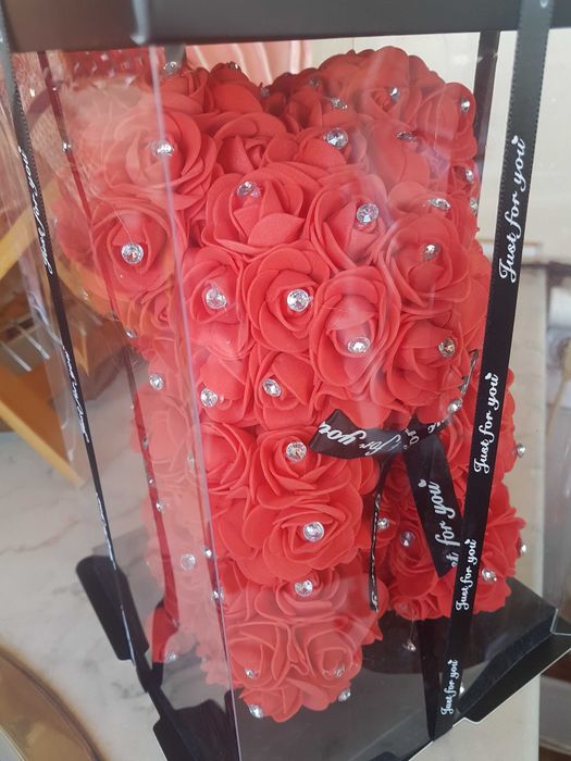 Мече от рози е перфектния подарък!