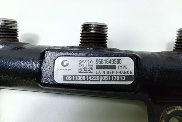 Rampa injectoare 2.0 tdci 9681649580 Peugeot 407 prima generatie seri