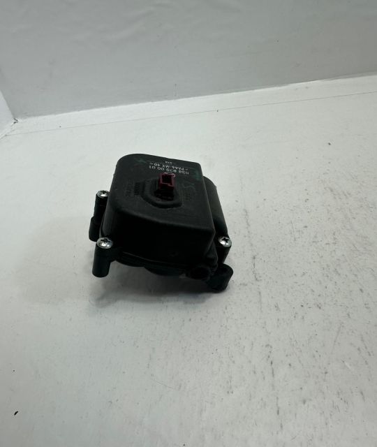 Motoras clapeta aeroterma 6388290001 Mercedes-Benz Vito W638