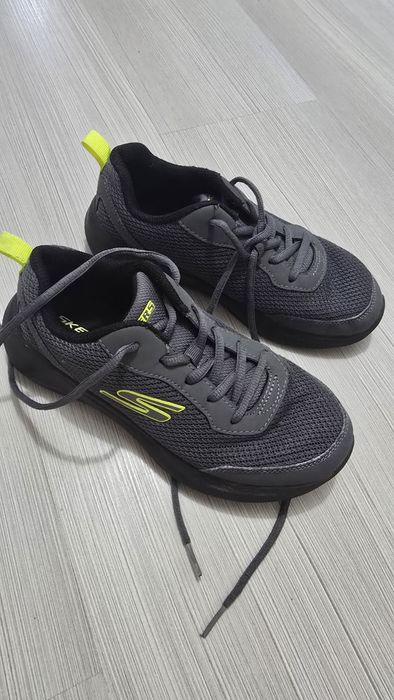 Adidasi baieti, marime 35