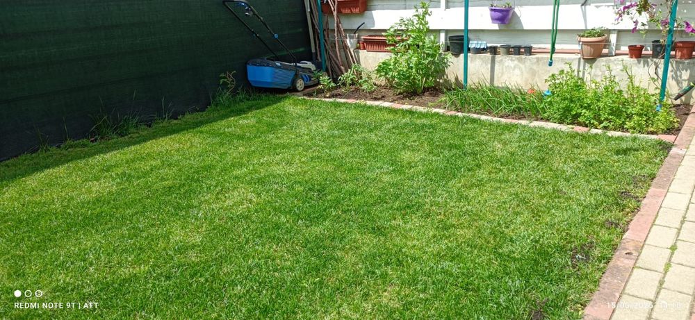 Închiriez casa insiruita 3 camere, 2 gradini, 2 locuri parcare