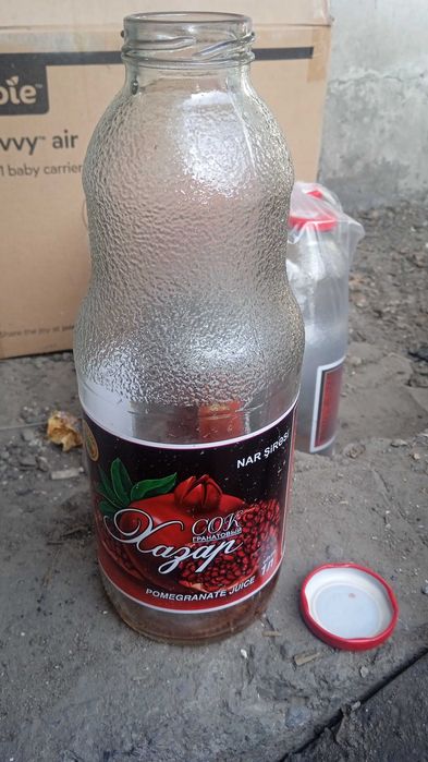 Литровые бутылки из под сока