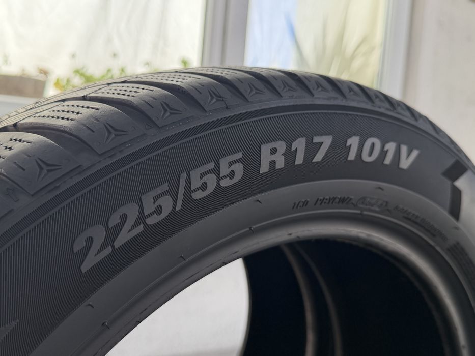 “Dot 24” 225/55/17 Kumho 2Броя: 120€ 6.8мм