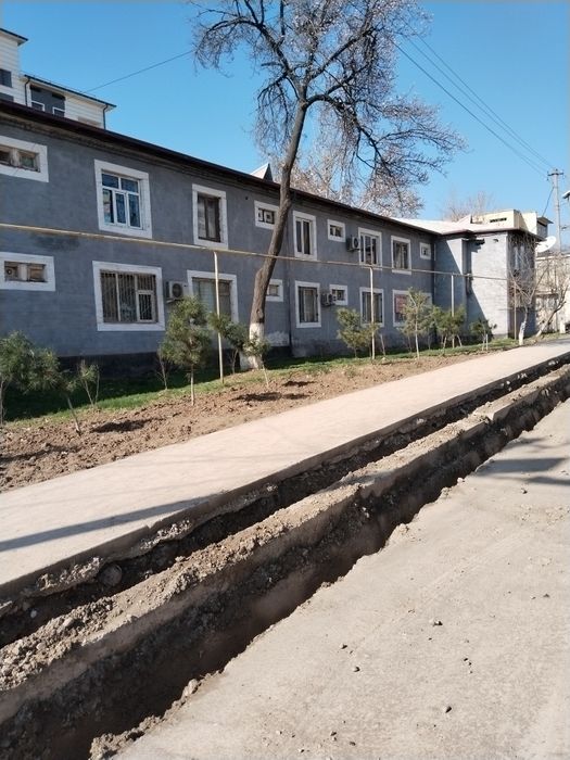 Янгиюль. 2ком 1этаж 2этажка.ул Беруни дом 2 кв 3. ЯНГИЮЛЬ. Евроремонт