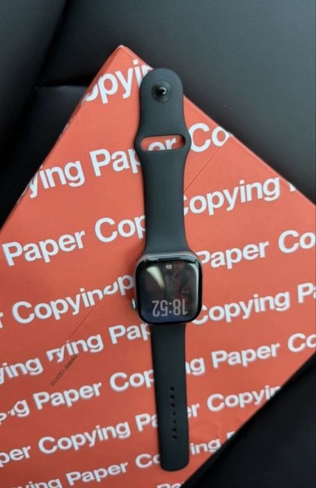 Apple Watch 11, GPS, 42 mm, Space Grey Aluminium Case, Black Sport Band - M/L