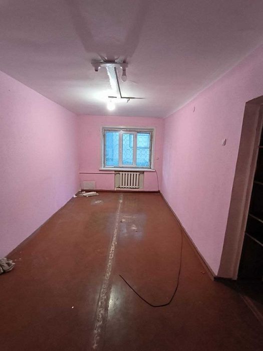 Buyuk Ipak Yoli metrosida ijara uchun noturar 1 qavatda 16,24 m2 bor