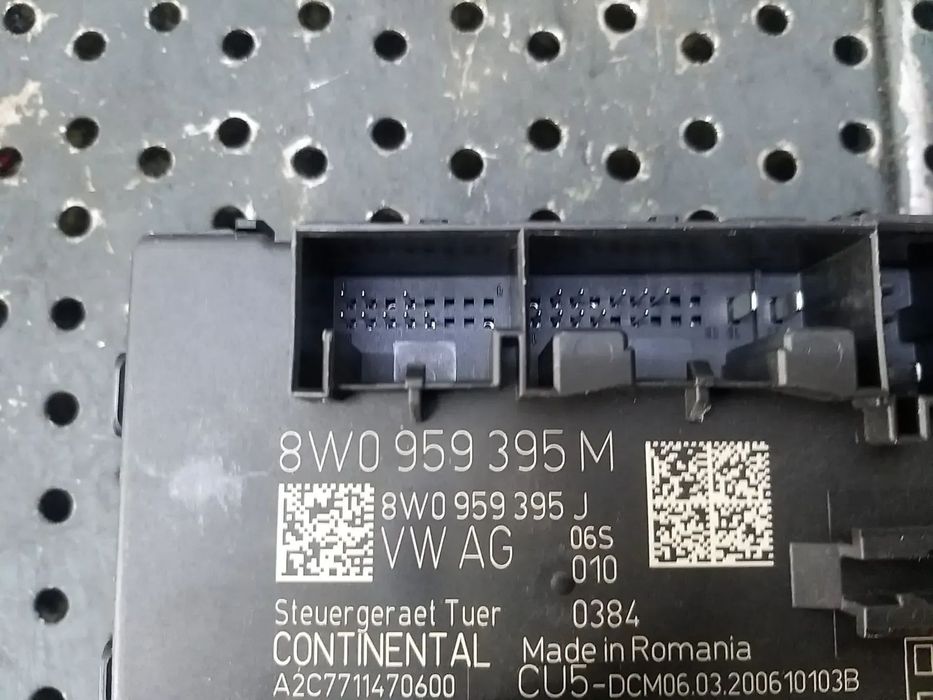 Modul calculator usa stanga spate audi a4 b9 8w 8w0959395m 8w0959395j