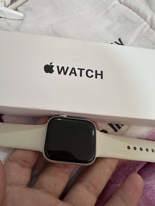 Apple Watch          .