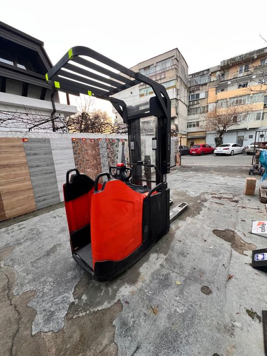 Liza electrica cu catarg Toyota/ schimb cu autoturism