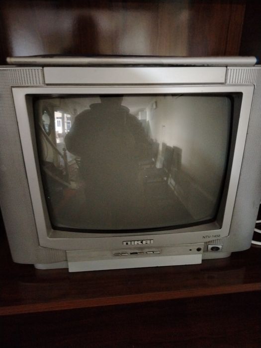 Телевизор сотилади 2та бор.