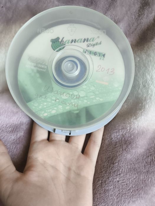 ДВД плейер новый.