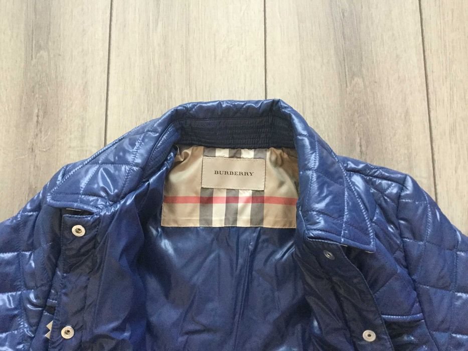 НОВО 100 % оригинално дамско синьо яке BURBERRY размер M ( IT - 40 )